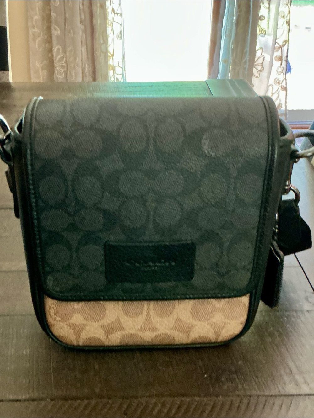 Coach Two-Tone Signature Crossbody in Black & Tan - Picture 2 of 3